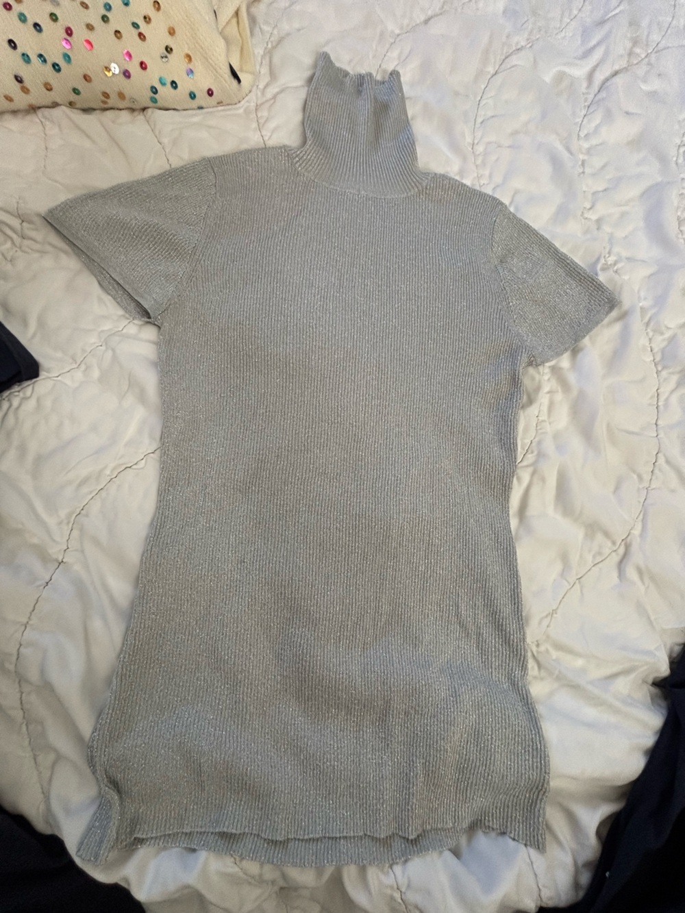 Silver Metallic Ribbed Short Sleeve Turtleneck Sweater Medium Y2K Glitter Knit